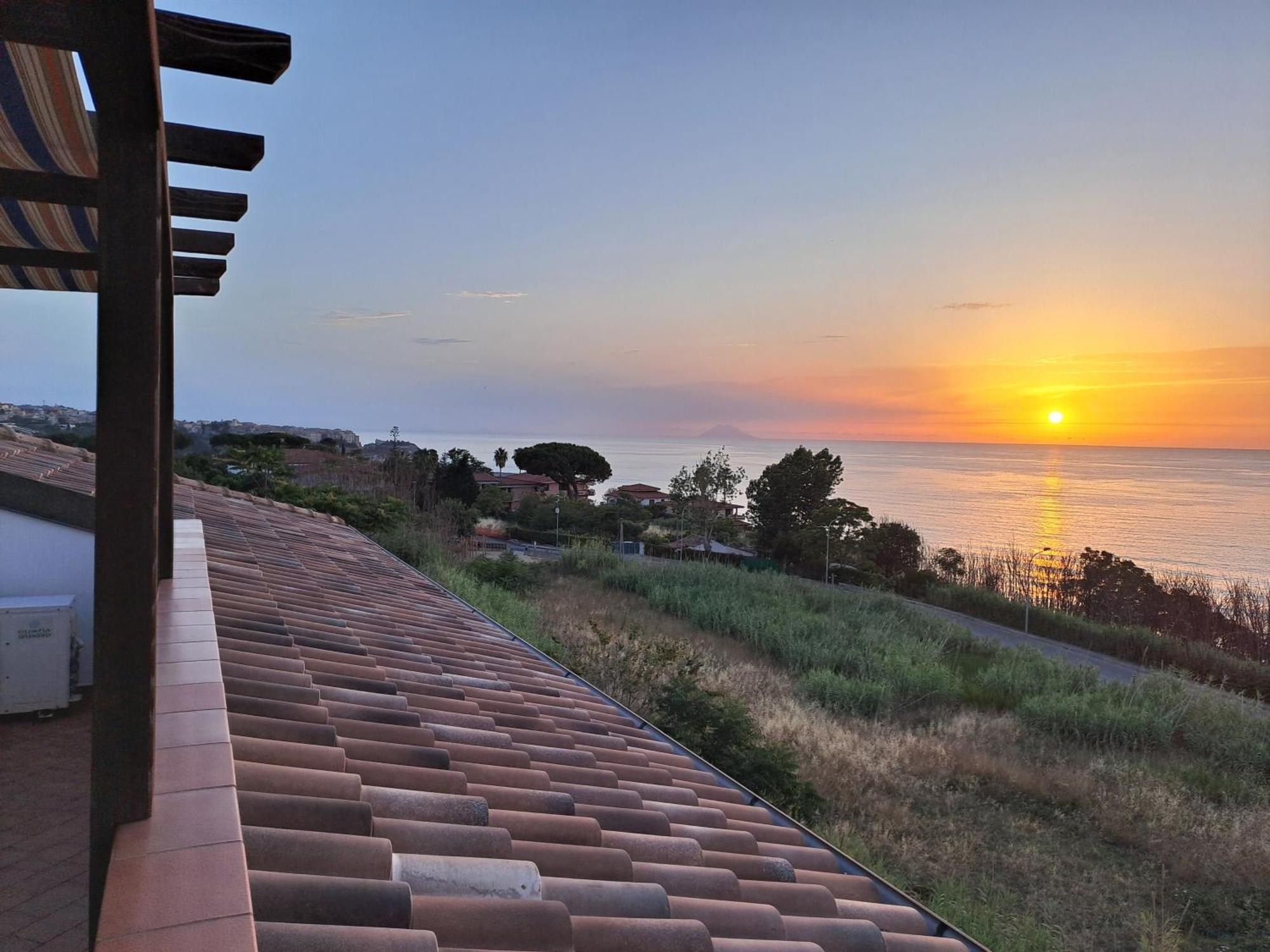 Terrazza Michelino Daire Parghelia Dış mekan fotoğraf