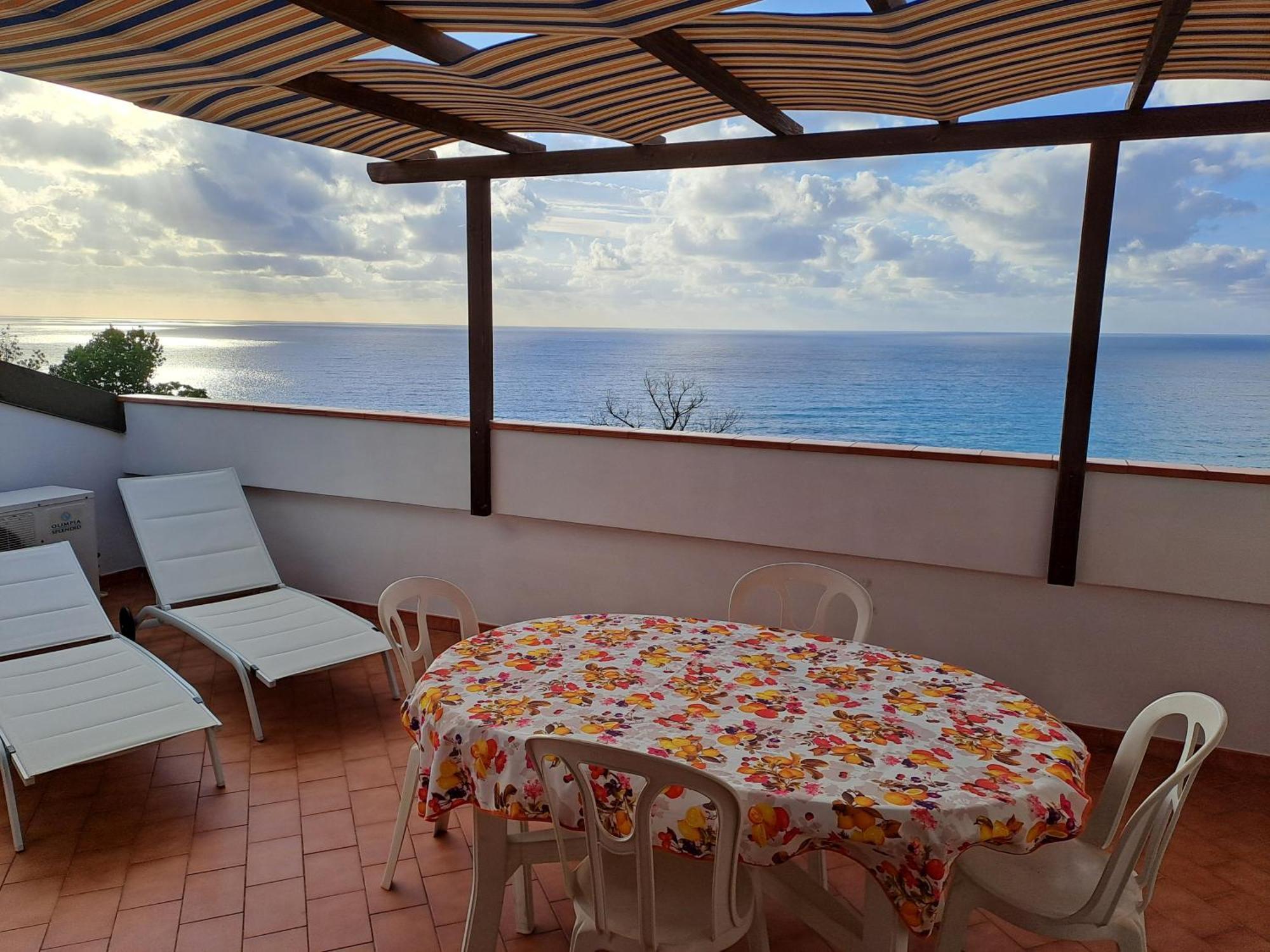 Terrazza Michelino Daire Parghelia Dış mekan fotoğraf